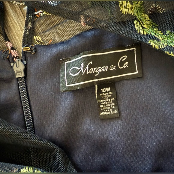 Morgan & Co|Fully Embroidered Floral Black maxi dress,sleeveless & fairy style• - Picture 14 of 16